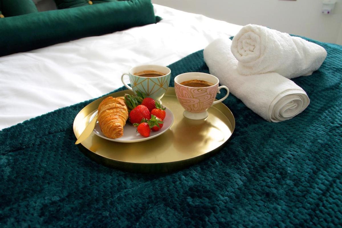 Modern Town Centre Flat - Free Shared Parking, King Size Bed, 5 Minutes Walk To Beach بورنماوث المظهر الخارجي الصورة